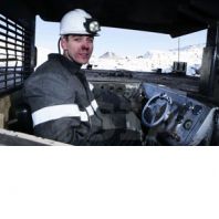 Водители автобусов и шахтеры в РФ получат право на досрочную пенсию