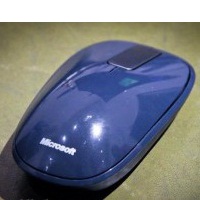 Microsoft показала сенсорную мышь Explorer Touch Mouse