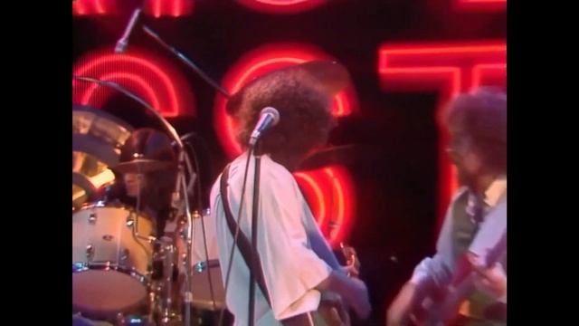 Смотреть Electric Light Orchestra - Evil Woman | Music Video, Remastered